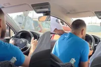 Taxichauffeur in Marrakesh maakt het allemaal veel te spannend tijdens ritje met Nederlandse toeristen