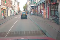 Dashcam legt naaktloper vast in Utrecht, weddenschap verloren?