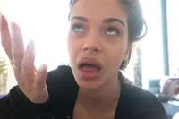 Monica Geuze trekt ineens de stekker uit al haar vlogs — precies in de week dat haar lachgastank-blunder weer viraal gaat