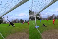 Ja, kopt een doelpaal, maar is het een penalty…