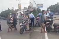 Ongeluk op ongeluk in Oost-Java, deze kerel mag nooit meer helpen