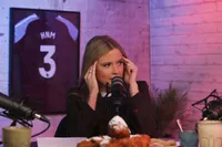 Noa Vahle doet onthulling in nieuwe podcast met Hélène Hendriks en Merel Ek: “Dit heeft me oprecht getraumatiseerd”