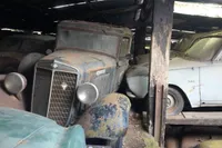 Nederlandse avonturier stuit in Portugal op schuur vol vergeten auto’s