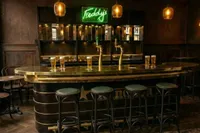 Iconische Heineken-bar uit Hotel De L’Europe Amsterdam onder de hamer: startbod €5.000