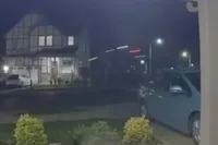 Pick-up gaat letterlijk vliegen en boort zich midden in woning in Tigard