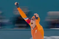 BAM! Femke Kok pakt Olympisch goud op 500 meter, zilver voor Jutta Leerdam