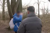 Het is vandaag Nationale Frikandellendag en in het Frikandellenbos is het heel erg druk