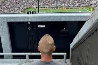 Michael bezoekt expres de slechtste stadionplekken van Amerika