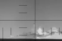 Heftige beelden: Amerikaanse onderzeeër torpedeert Iraans fregat voor kust van Sri Lanka