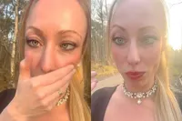 Papapartygirl van virale sensatie 'Chin up High' heeft nieuwe tanden in Turkije gehaald