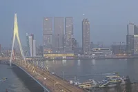 Zo’n grote vuurbal boven Roffa jonguh: waarschijnlijk een meteoor boven Rotterdam