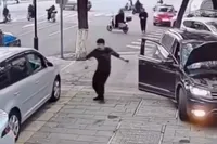 Aziatische parkeervirtuoos bakte er die dag niet veel van