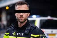 Agent schiet op auto in Leeuwarden, blijkt verkeerde gasten en nu moet hij zelf voor de rechter verschijnen