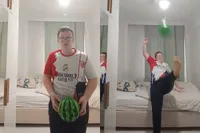 Niet luisteren naar je moeder? Dan eindigt het dus zo: jongen sloopt in één trap de lamp