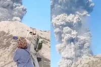 Dodelijke eruptie op Dukono-vulkaan: meerdere hikers verrast terwijl gebied gesloten was