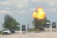 Droneaanval op Russische truck lijkt maar net mis te gaan op belangrijke snelweg in Oekraïne