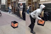 Straatmuzikant in Chicago live beroofd tijdens optreden, blijft er uitermate kalm onder