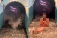 Alle mannen staan de hele dag op deze plek in het waterpark