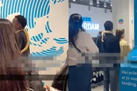 Man shopt in Rotterdam met een bijzonder huisdier