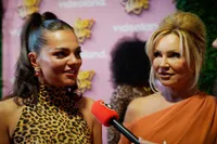 Tatjana, chaos en Flodder-humor: VKMag was erbij op de première van Kees Flodder