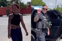 Florida-dingen: vrouw laat wel heel bijzondere verrassing achter in politieauto en komt er nog mee weg ook
