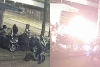 Twee pyromanen zetten complete rij voertuigen in lichterlaaie op Tugelaweg in Amsterdam