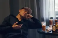 Lil Kleine krijgt harde realitycheck van manager in nieuwe docu ‘Lil Kleine: Terug’