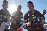 Aangehouden door de waterwouten, maar geen boetes omdat een van de twee een “passie” in het water heeft laten vallen