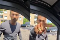 Kort lontje van de dag: man krijgt geen voorrang van brommobiel en gaat helemaal uit z'n stekker