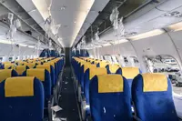 Paniek aan boord: passagier bijna uit Ryanair-toestel gezogen nadat raam losraakt tijdens vlucht