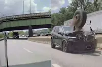 Losgeraakte wiel schiet over middenberm en sloopt SUV op snelweg in Philadelphia