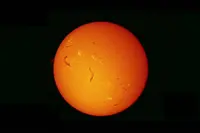 Eclips gaat zo beginnen: volg de zonsverduistering hier via meerdere livestreams