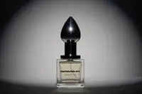Nieuw parfum ‘Future Pornstar’ komt met dop die je ook gewoon op het flesje kunt laten