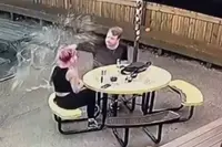Nathan krijgt tijdens tweede date te horen dat het niks wordt en laat vervolgens zijn ware aard zien