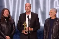 Feel old yet? Nirvana krijgt 34 jaar na eerste VMA-optreden grote MTV-prijs