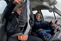 Andy van der Meijde is helemaal klaar met smerige auto van Nino