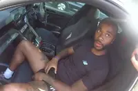 Bodycam toont arrestatie Raheem Sterling na lachgasrit: oud-Feyenoorder riskeert twee jaar cel