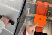 Russische Mercedes-tuner bouwt toilet waar iedere G-Wagon-liefhebber even naartoe moet