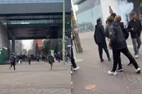 Ondertussen in Den Haag: niet alleen de politie probeert mensen weg te sturen