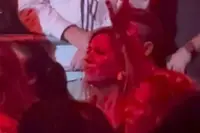 Máxima en Alexia duiken op tussen de feestgangers tijdens ADE in Zaandam