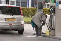 Tanken in Duitsland weer flink goedkoper: omrijden kan je zo 20 euro schelen