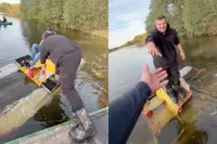 Deze waterfiets gaat nu door het leven als de ‘Titanic’