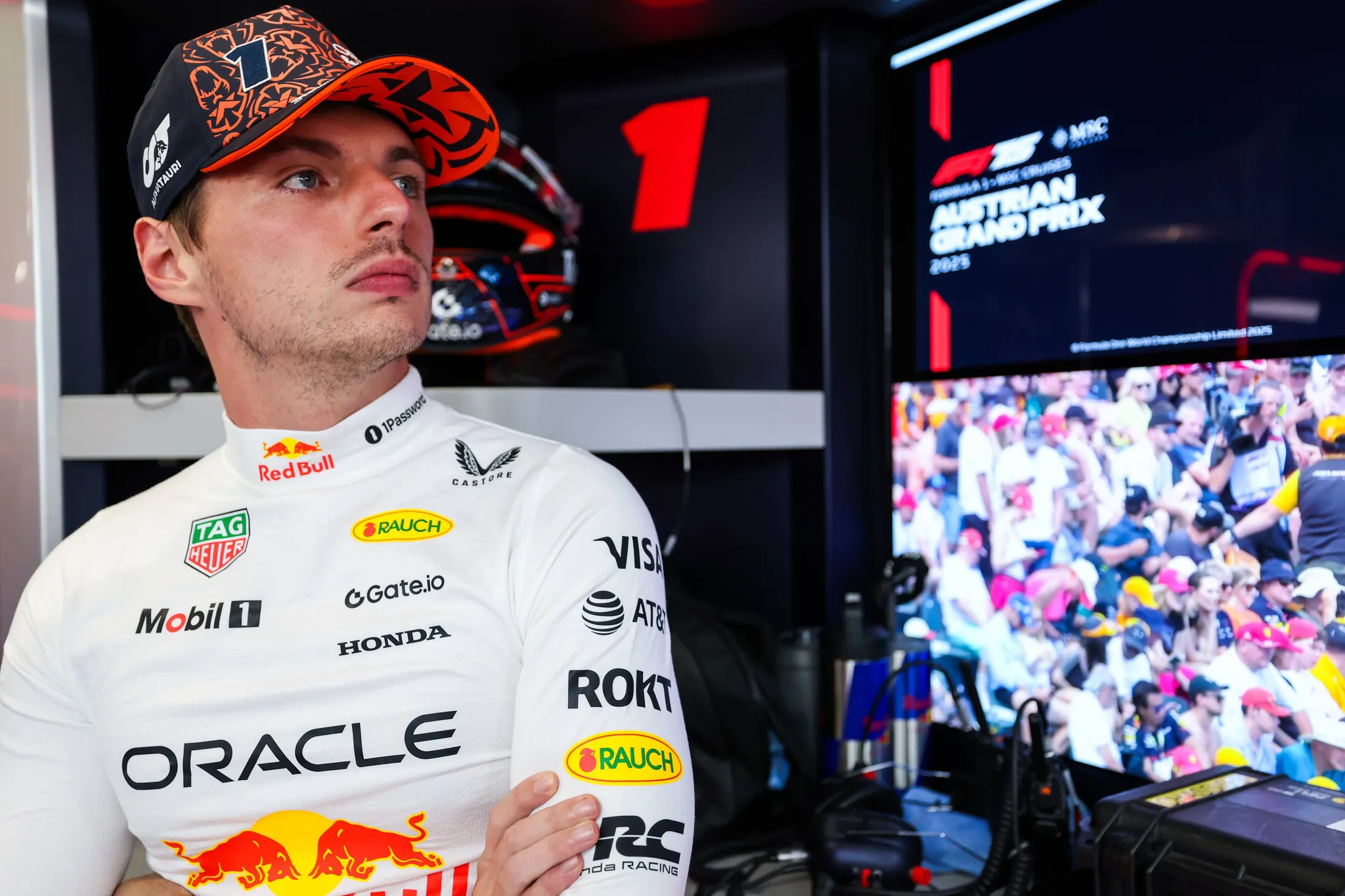 El ex piloto de Red Bull describe el futuro de Verstappen como 'muy difícil' después del contratiempo en Austria
