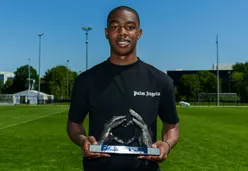 Ajax verhuurt talentvolle buitenspeler Van Axel Dongen aan SC Heerenveen