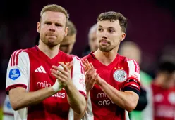 Regeer uitgegroeid tot een van de leiders van Ajax: 'Je probeert wel dingen van hem mee te nemen'