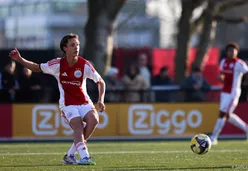 Ajax O16 en Feyenoord O16 houden elkaar in evenwicht in doelpuntrijk en spannend duel