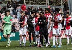 Ajax O17 verliest met ruime cijfers van Feyenoord, O19 en O15 onderuit tegen AZ, O16 wint wel