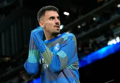 'Ajax-target Ceballos mag Real Madrid transfervrij verlaten; Real Betis ook geïnteresseerd'