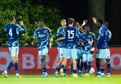 Jong Ajax trekt weinig enerverend duel met Jong PSV met minimaal verschil naar zich toe