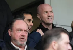 Ajax zoekt naar nieuwe trainer: 'Verwacht dat daar snel duidelijkheid over komt'